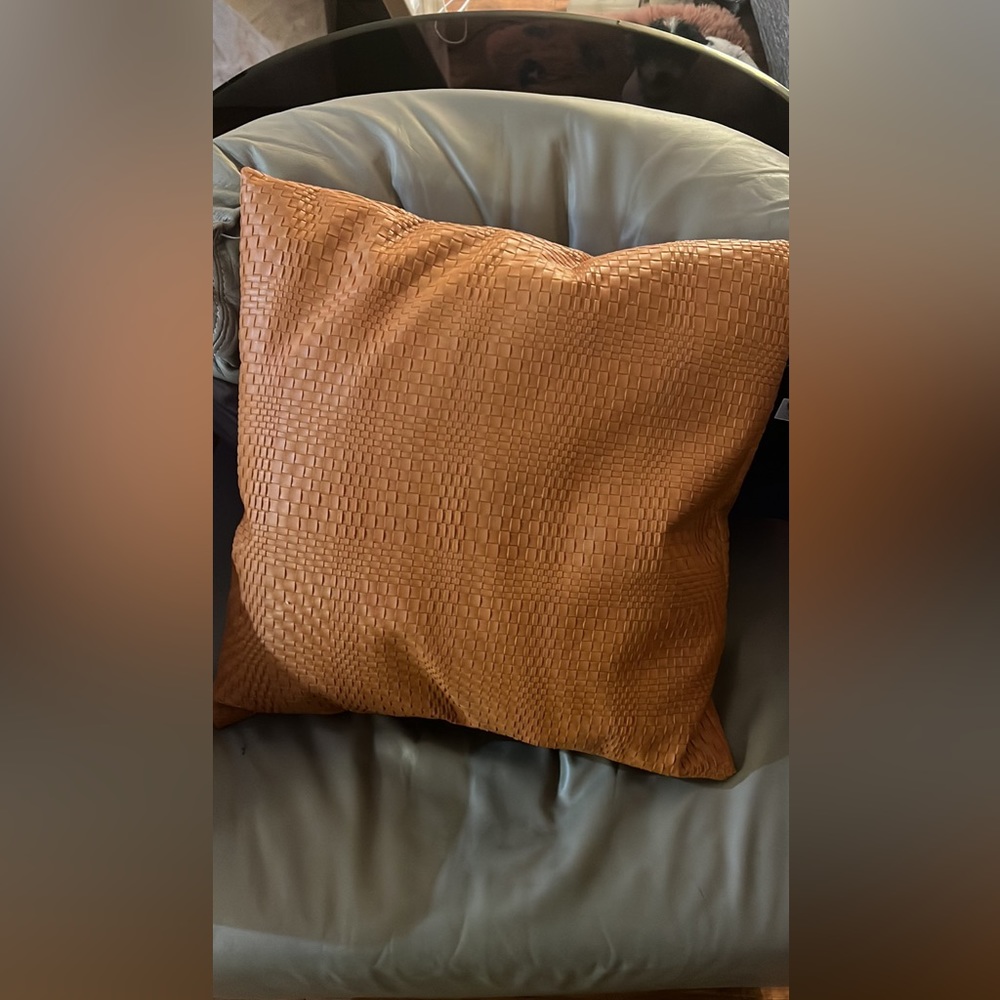 MON CHATEAU TAN FAUX LEATHER ACCENT PILLOW basket weave  PATTERN